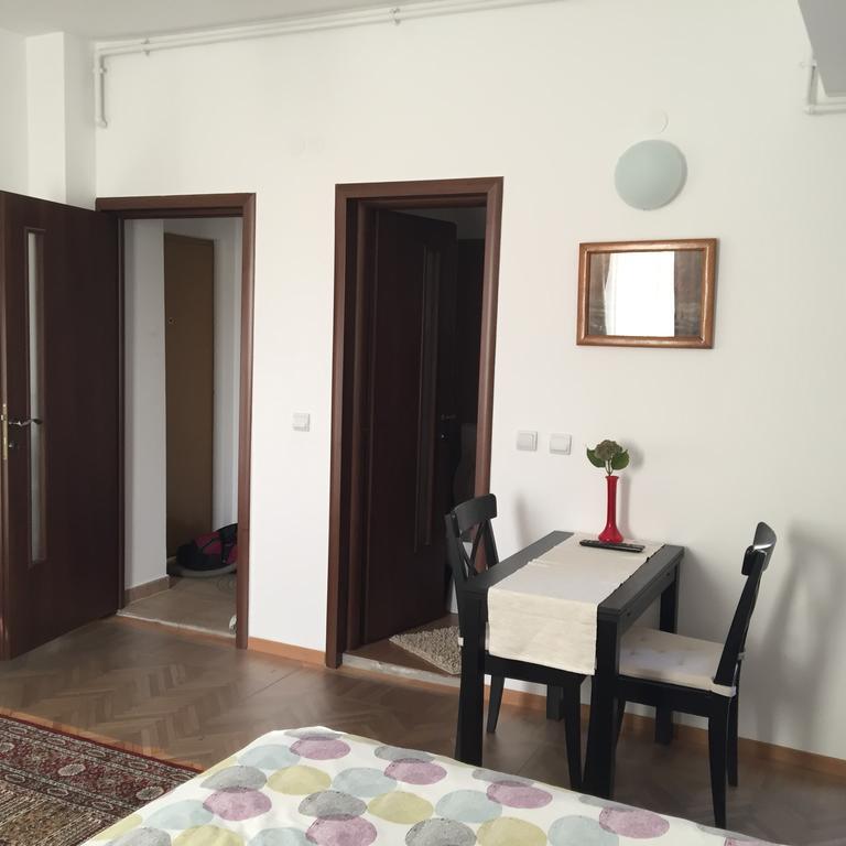 Dinamic Studio Old Town Bukares Bagian luar foto